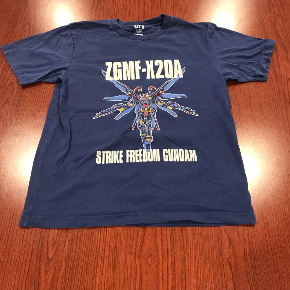 Uniqlo x Gundam T-Shirt